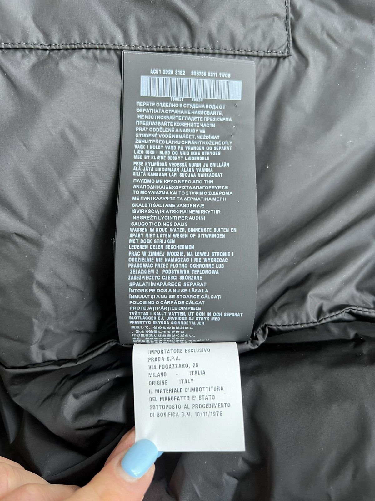 Prada Prada Re-Nylon cropped puffer jacket Size US XL / EU 56 / 4 - 14 Thumbnail
