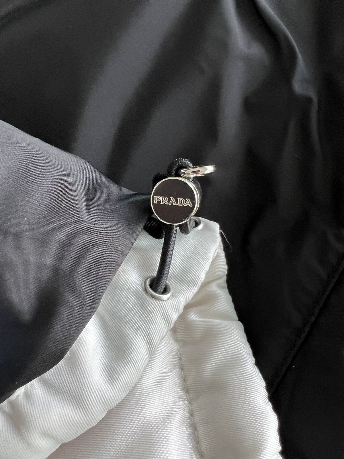 Prada Prada Re-Nylon cropped puffer jacket Size US XL / EU 56 / 4 - 17 Thumbnail