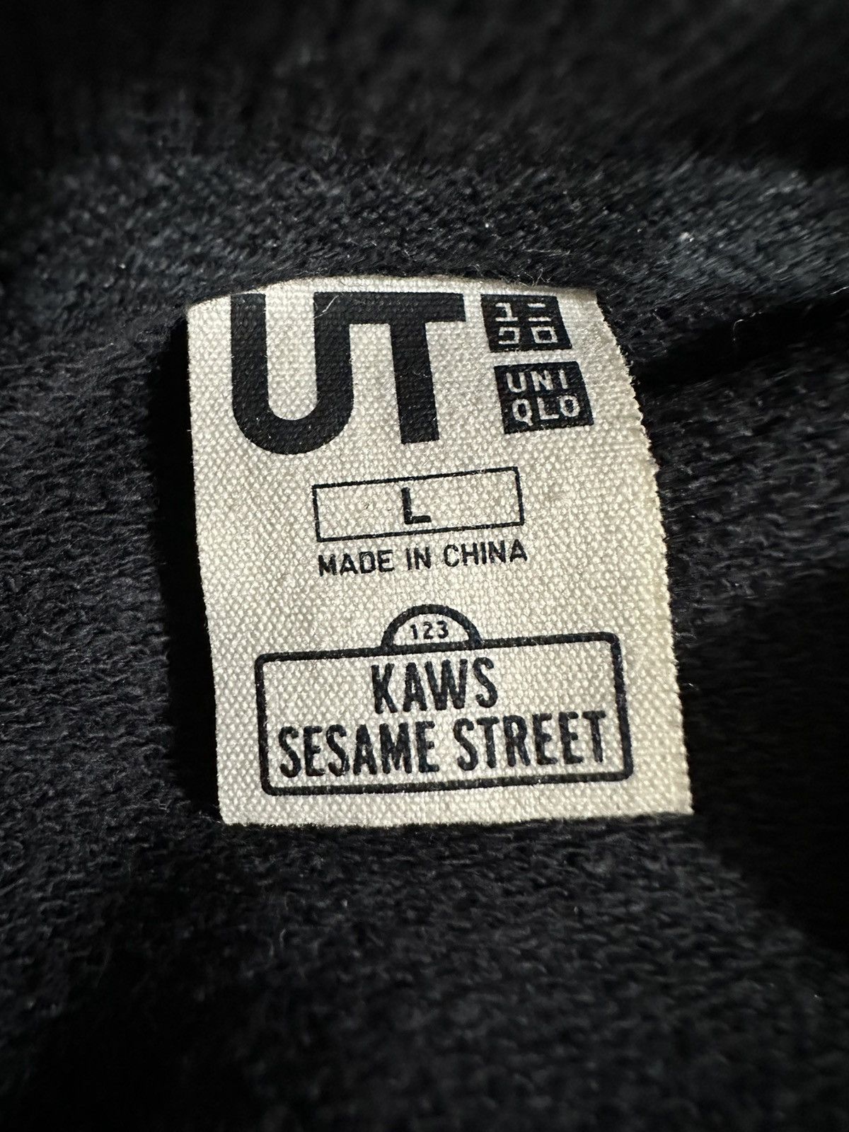 Kaws KAWS x SESAME STREET Size US L / EU 52-54 / 3 - 3 Thumbnail