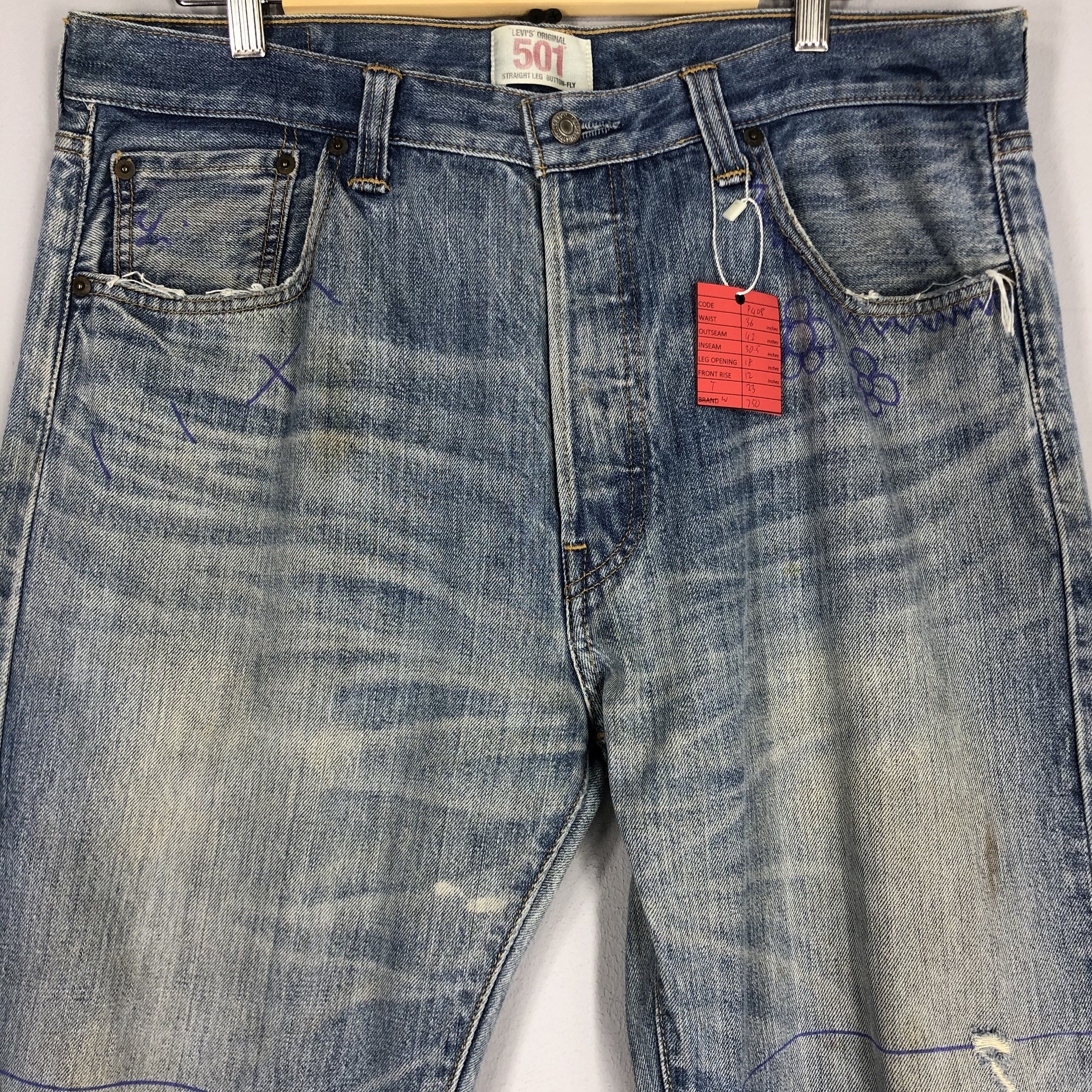 Distressed Levi's 501 Light Blue Jean Ripped Jean Size 36