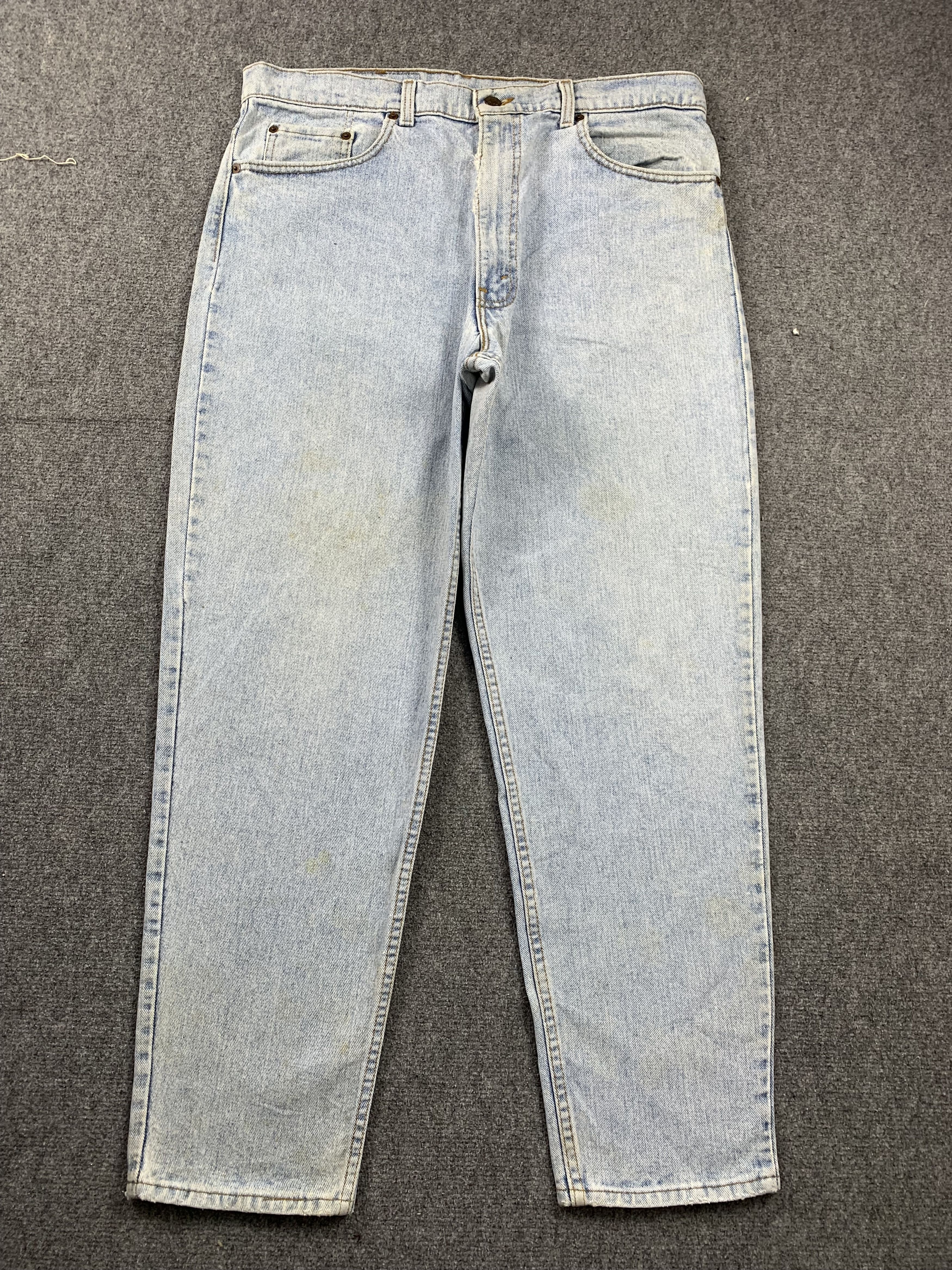 Levi's Vintage 90s Levis 550 Light Wash Jeans DP2151 Size US 36 / EU 52 - 1 Thumbnail