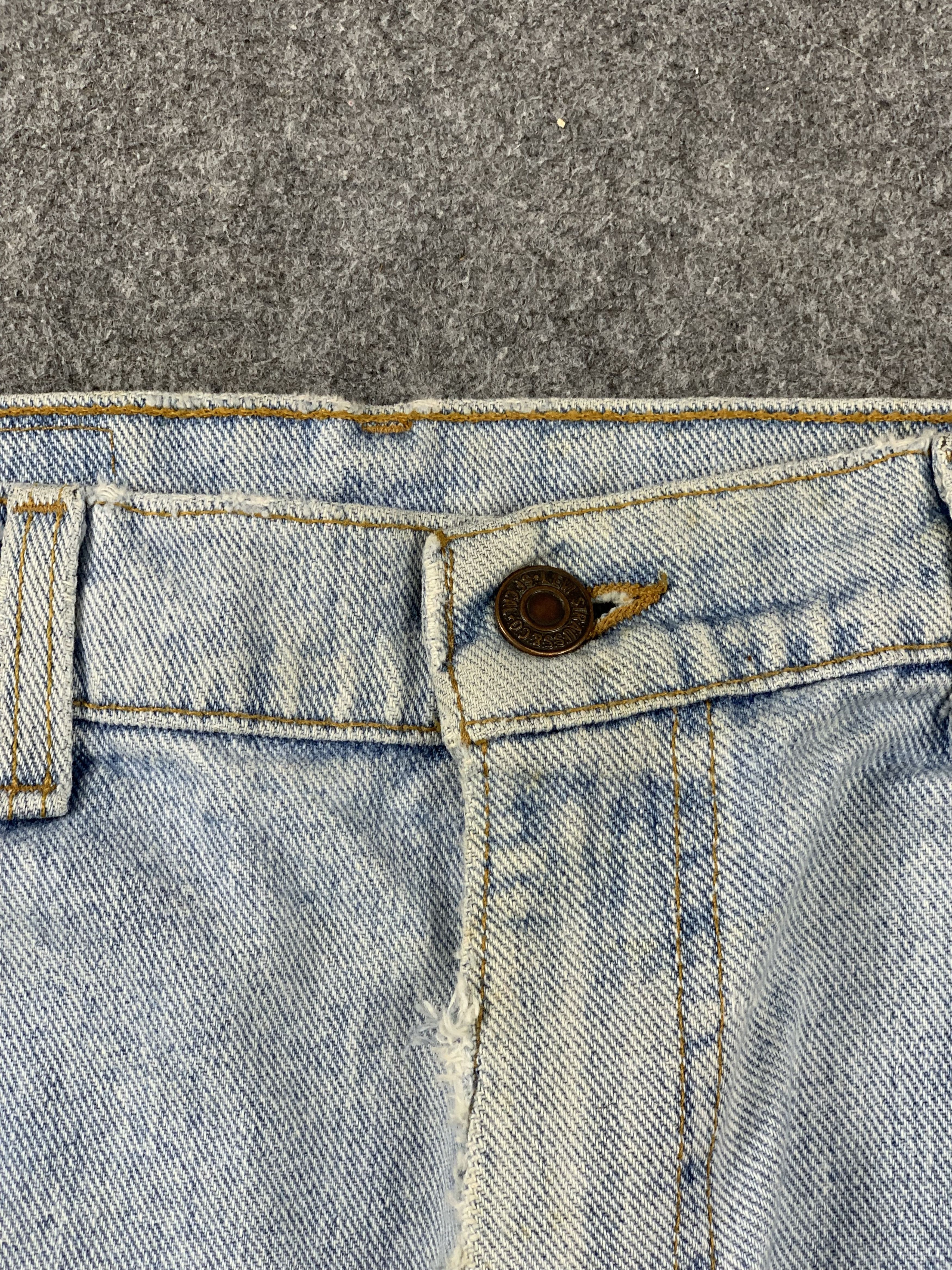 Levi's Vintage 90s Levis 550 Light Wash Jeans DP2151 Size US 36 / EU 52 - 9 Thumbnail