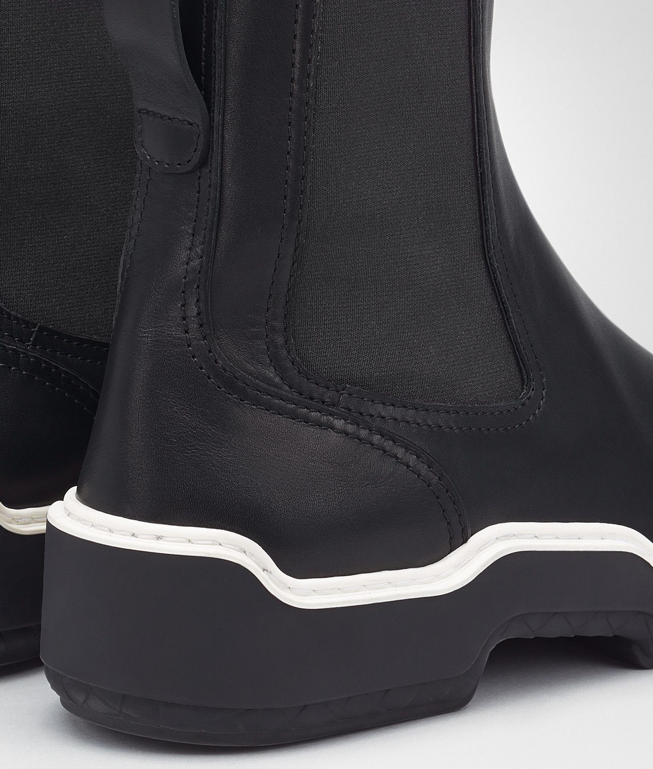 Bottega Veneta Bottega Veneta Ankle Boots Black White sz 40 Size US 7 / EU 40 - 5 Thumbnail