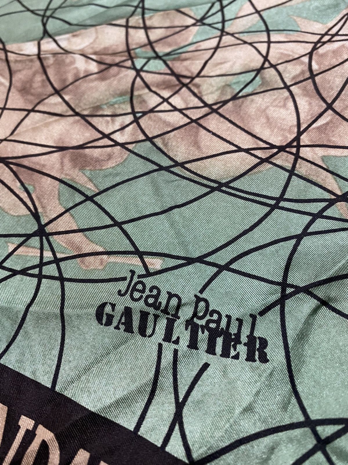 Vintage Vintage 90s Jean Paul Gaultier Overprint Scarf (35x34) Size ONE SIZE - 14 Thumbnail
