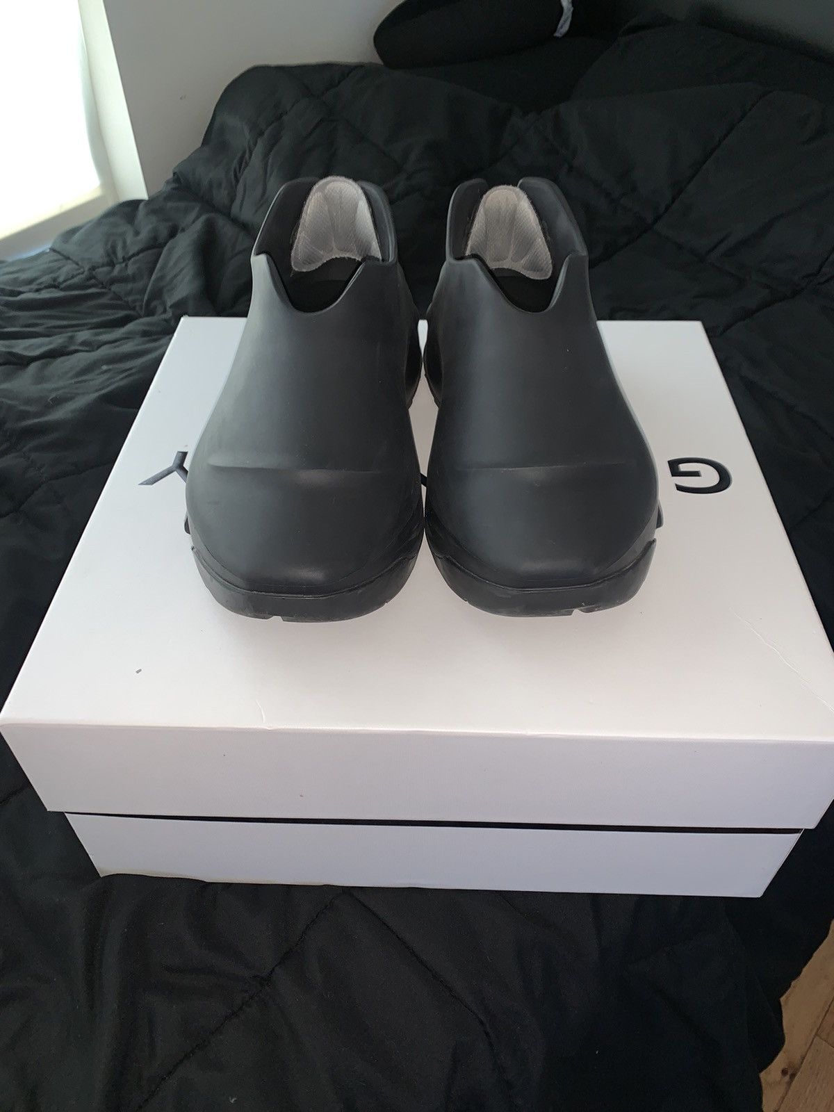 Givenchy monumental low