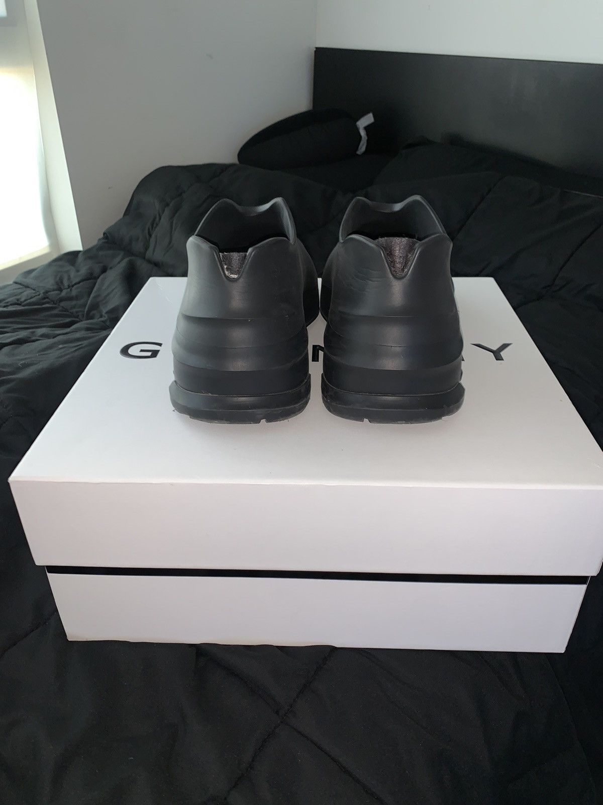 Givenchy monumental low