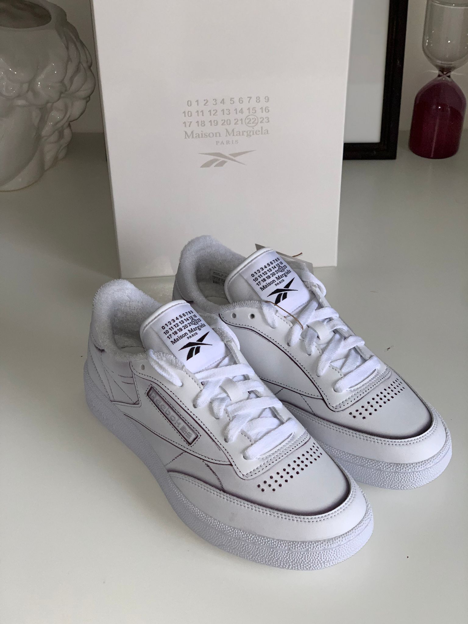 Maison Margiela × Reebok MAISON MARGIELA X REEBOK CLUB C WHITE Size US 9 / IT 39 - 16 Thumbnail