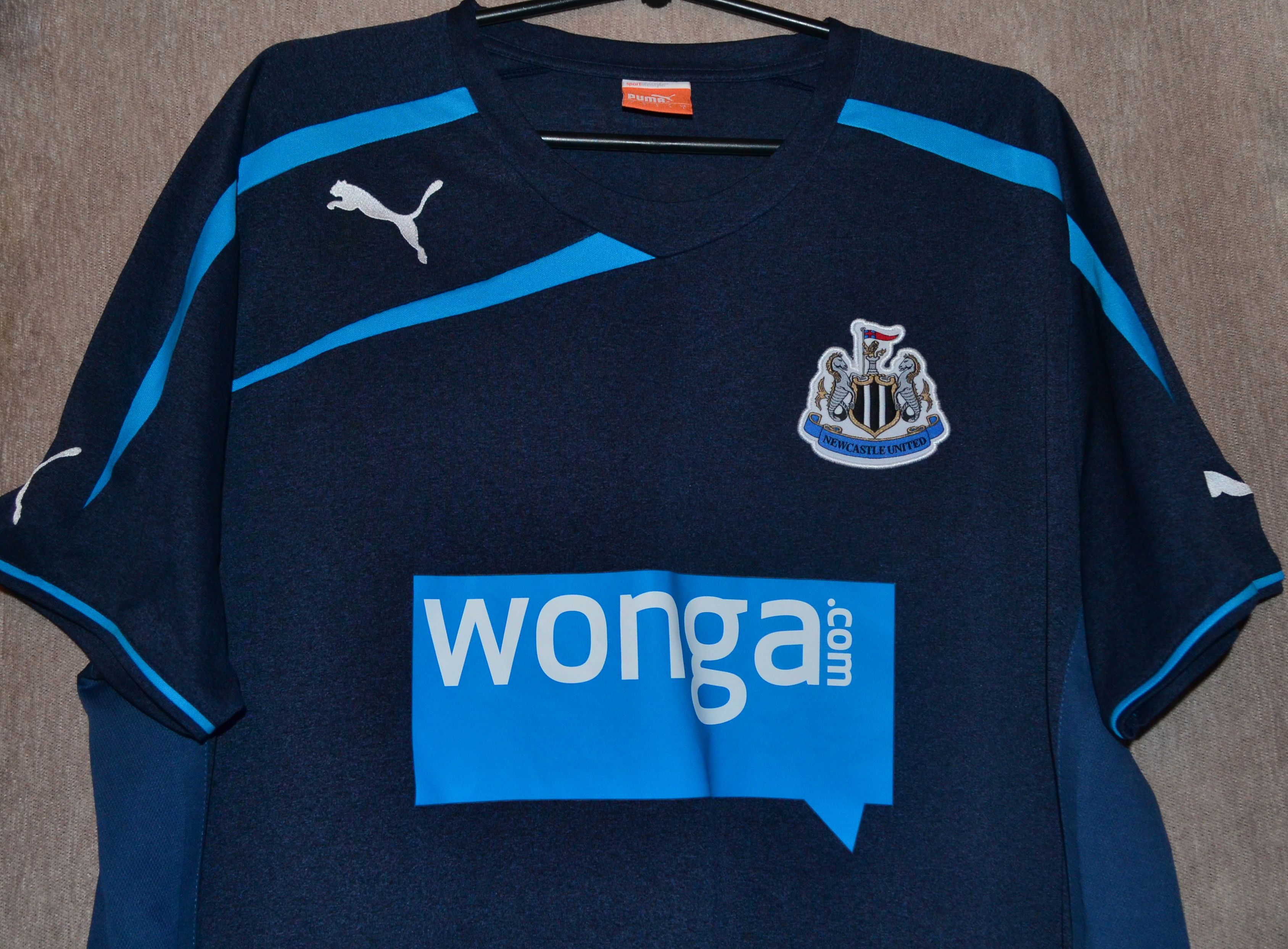 Puma Newcastle FC 2013 2014 Away T-shirt Jersey Puma Size US L / EU 52-54 / 3 - 2 Thumbnail
