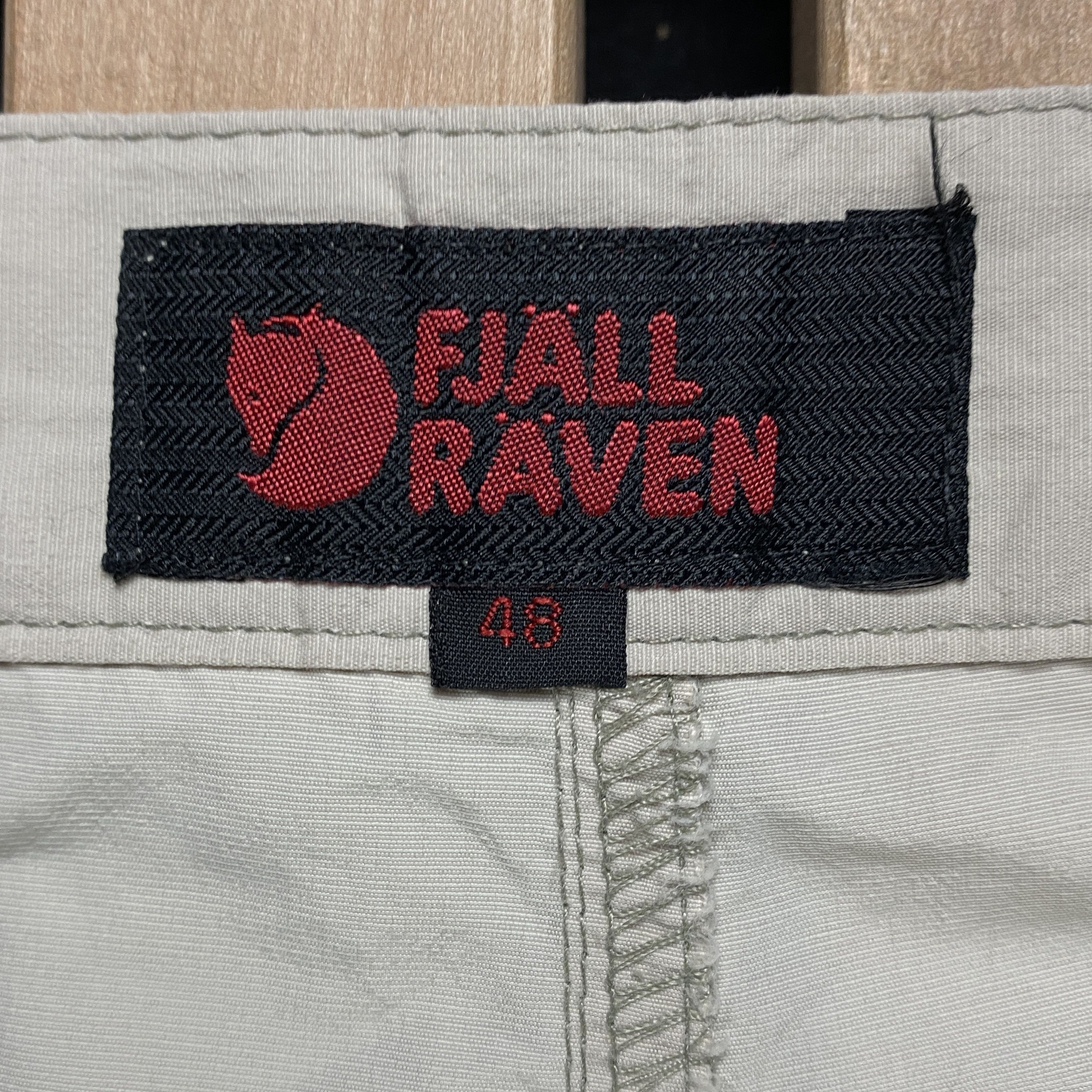 Fjallraven × Vintage Men’s Outdoor Pants Fjalraven Vintage Size 48 Size US 32 / EU 48 - 5 Thumbnail