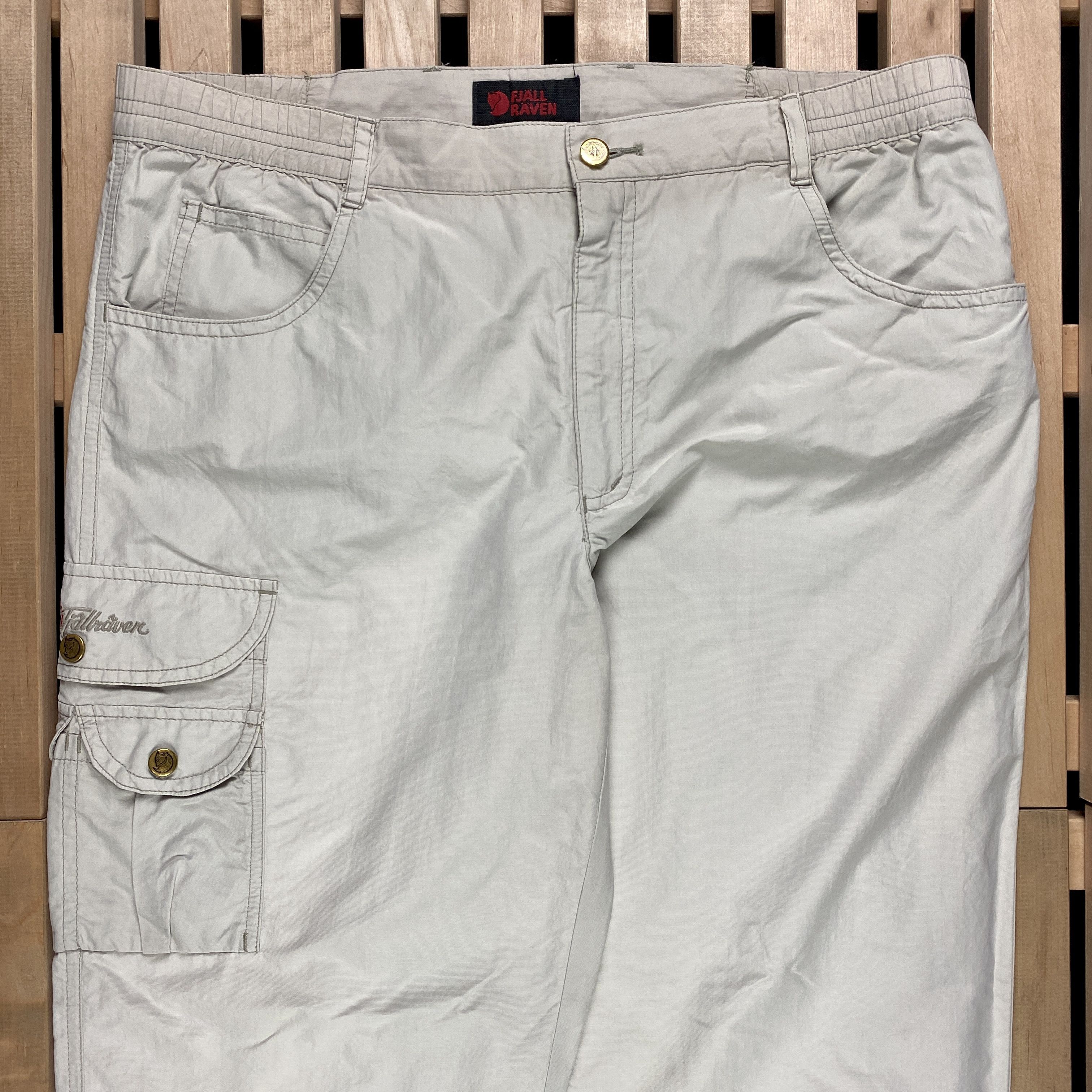 Fjallraven × Vintage Men’s Outdoor Pants Fjalraven Vintage Size 48 Size US 32 / EU 48 - 2 Thumbnail