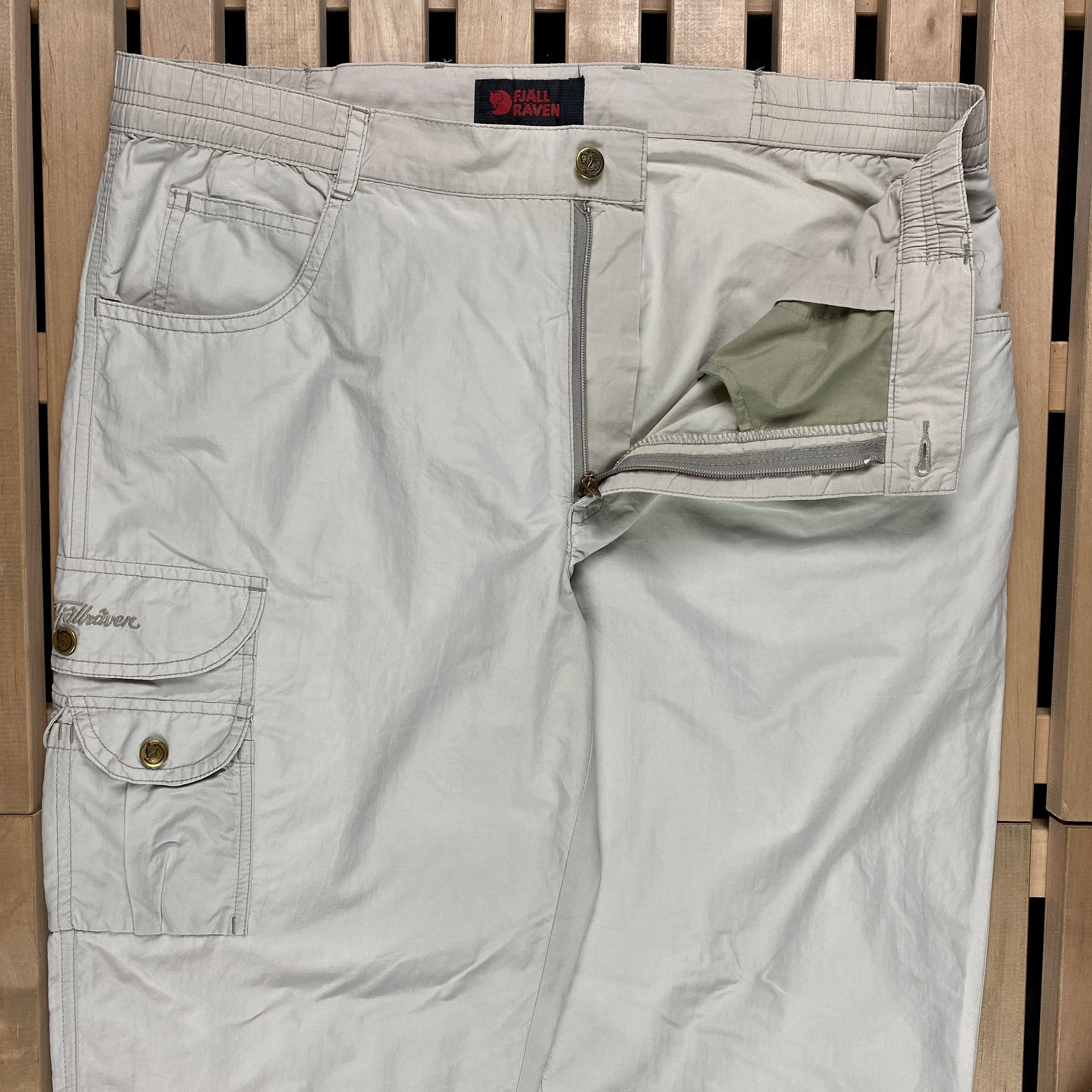 Fjallraven × Vintage Men’s Outdoor Pants Fjalraven Vintage Size 48 Size US 32 / EU 48 - 4 Thumbnail