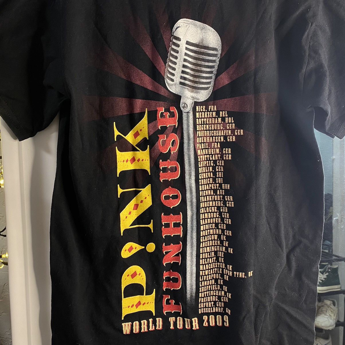 Band Tees × Vintage VINTAGE 00s PINK FUNHOUSE WORL TOUR T SHIRT Size US S / EU 44-46 / 1 - 4 Thumbnail