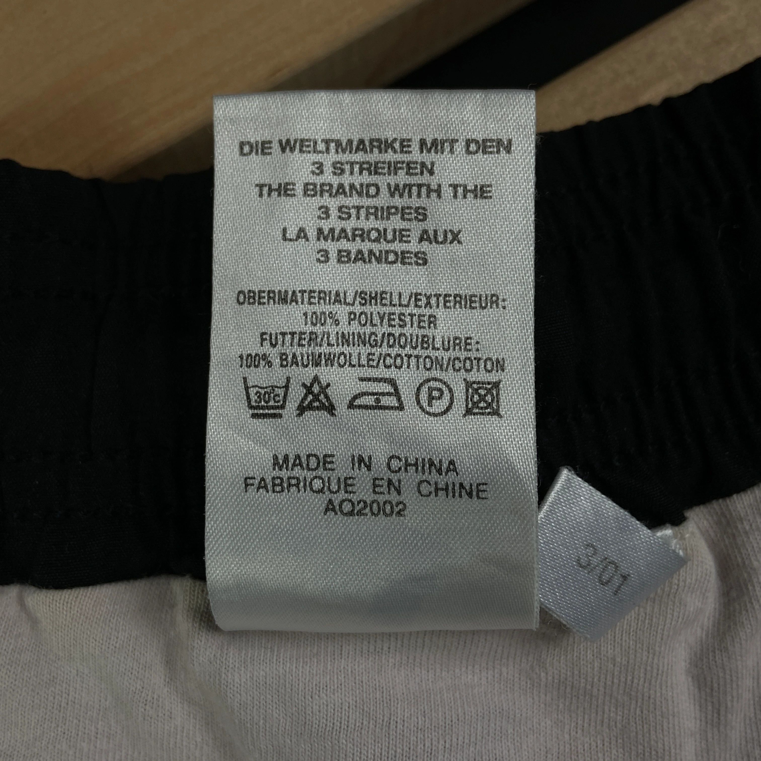Adidas × Vintage Mens Shorts Adidas Vintage Size S Size US 30 / EU 46 - 5 Thumbnail