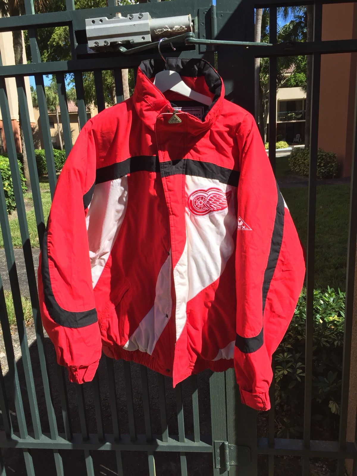 NHL Apex outlet One Detroit Redwings XL Jacket