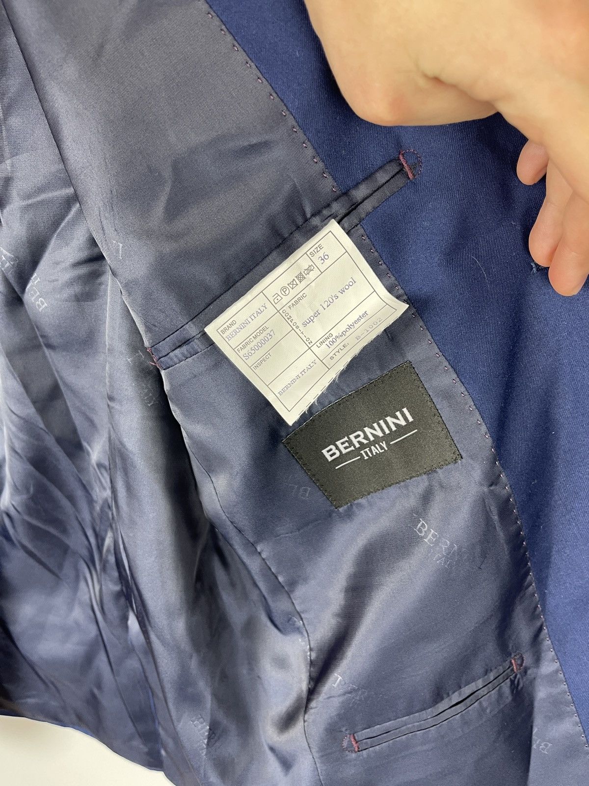 Giani Bernini Bernini Italy 120s wool blue 2 button blazer sport coat Size 36R - 9 Thumbnail