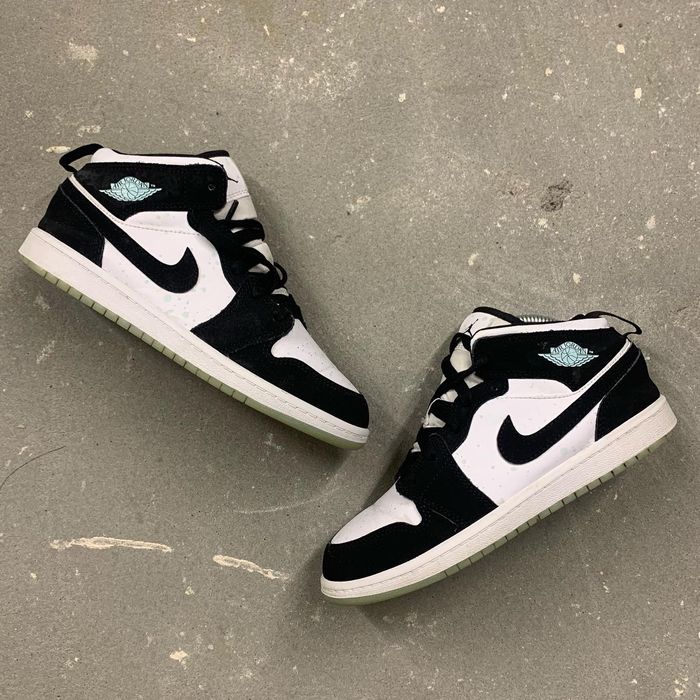 glow in the dark panda jordan 1