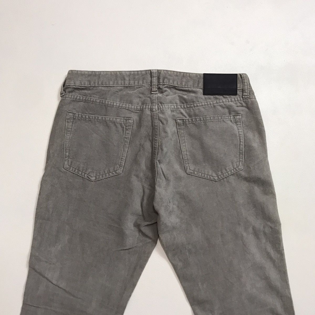 Undercover × Uniqlo Uniqlo Undercover Grey Corduroy Pants Size US 31 - 4 Thumbnail