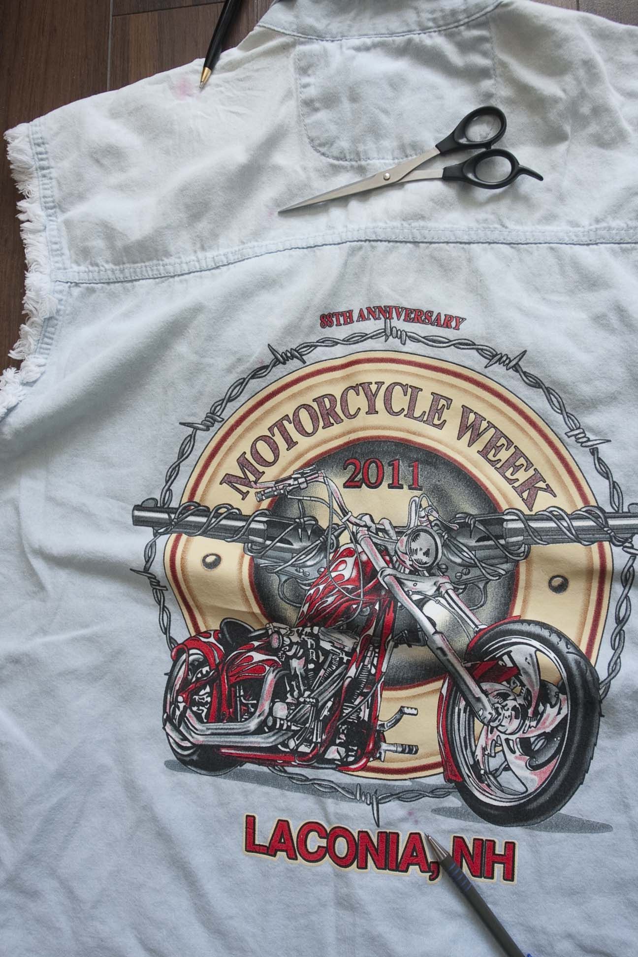 Other Motorcycle Week 2011 Laconia Vest Jacket Distressed Size US XL / EU 56 / 4 - 6 Thumbnail