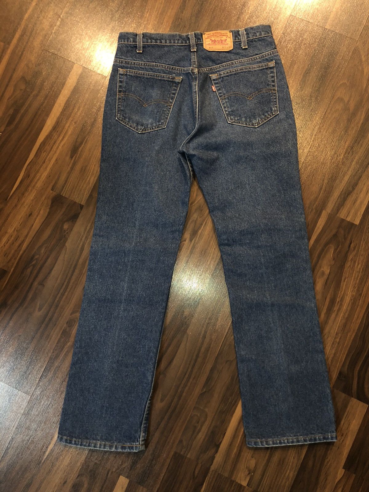 Vtg LEVI’S 517 Boot Cut Semi Flared Jeans Size 34
