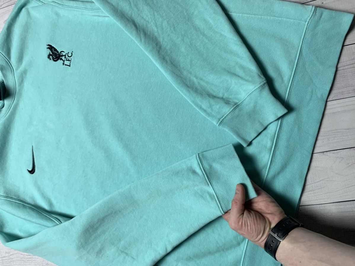 Nike Sweatshirt Nike Liverpool logo light blue rare logo size L Size US L / EU 52-54 / 3 - 6 Thumbnail