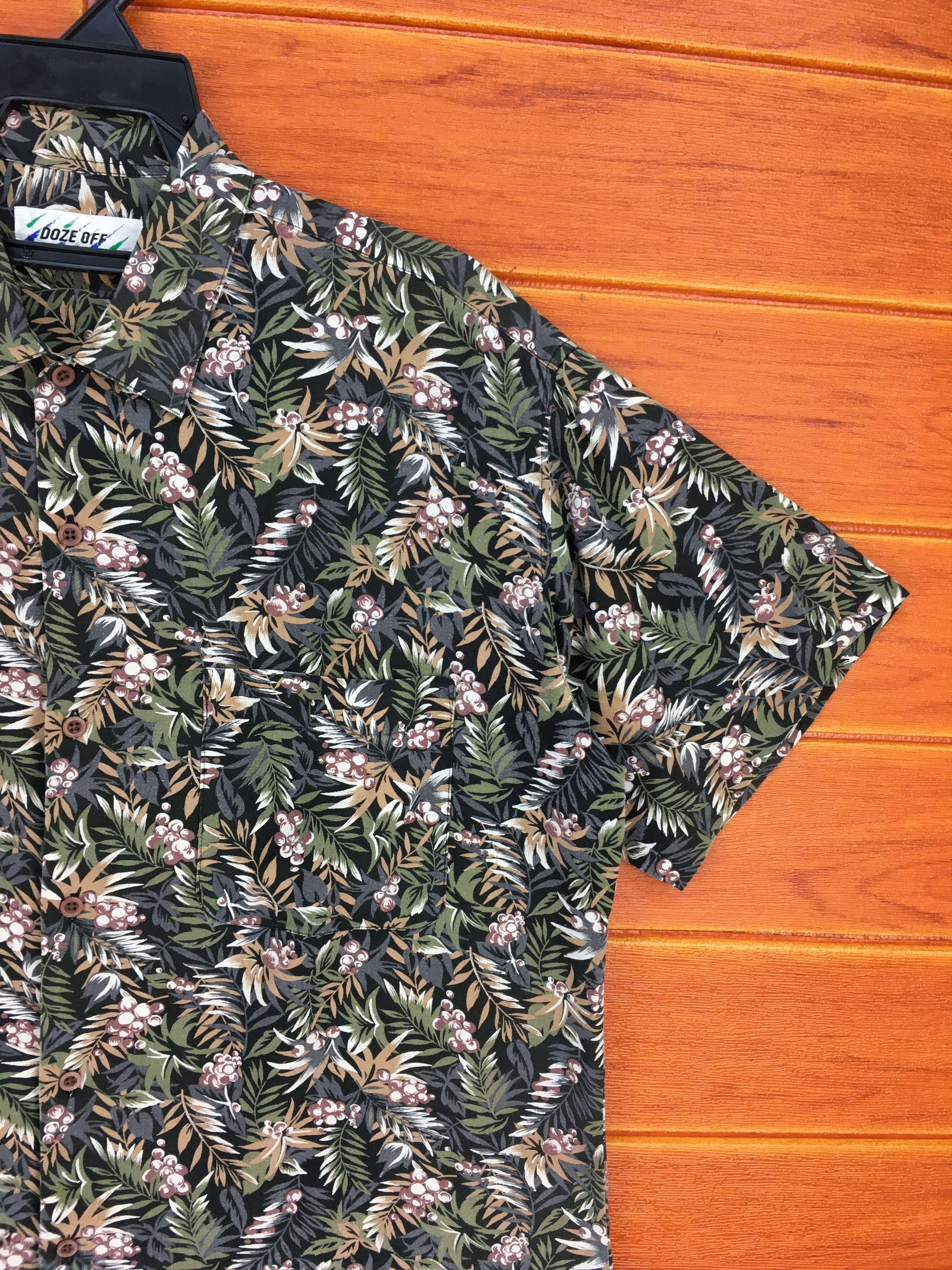 Other Vintage DOZE OFF Wild Florals Hawaiian Shirt Size US L / EU 52-54 / 3 - 4 Thumbnail