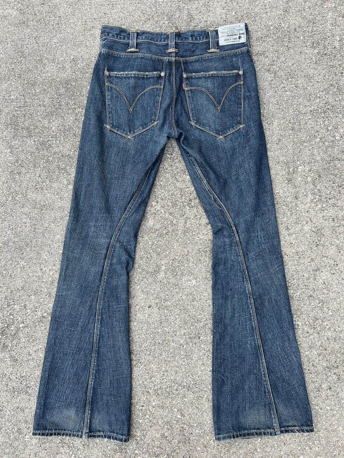 Levi's Vintage 2006 Levi’s Engineered Denim Flare Jeans Size US 29 - 24 Thumbnail