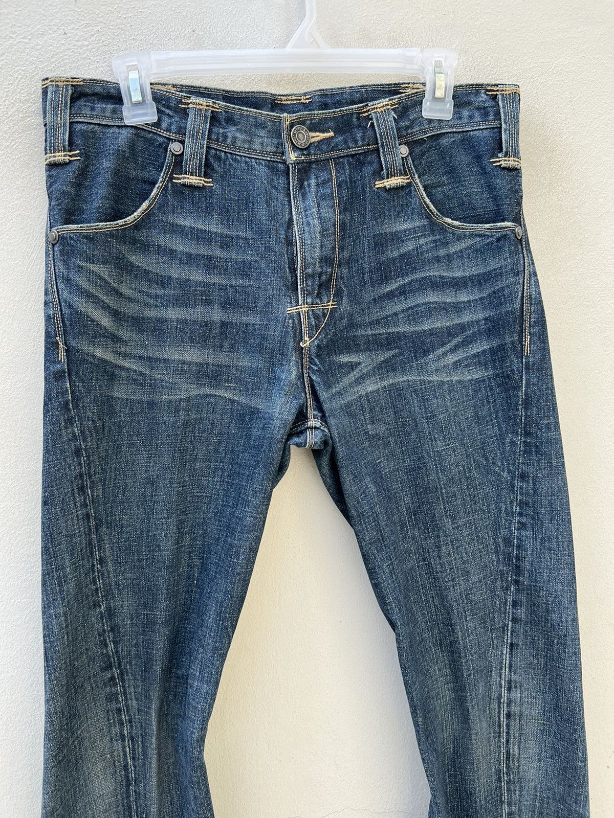 Levi's Vintage 2006 Levi’s Engineered Denim Flare Jeans Size US 29 - 2 Thumbnail