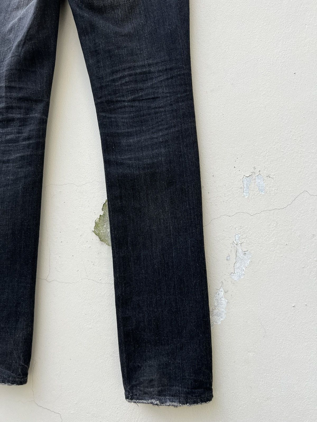 Lounge Lizard Vintage Lounge Lizard Distress Fade Black Denim Jeans Size 3 Size US 31 - 12 Thumbnail