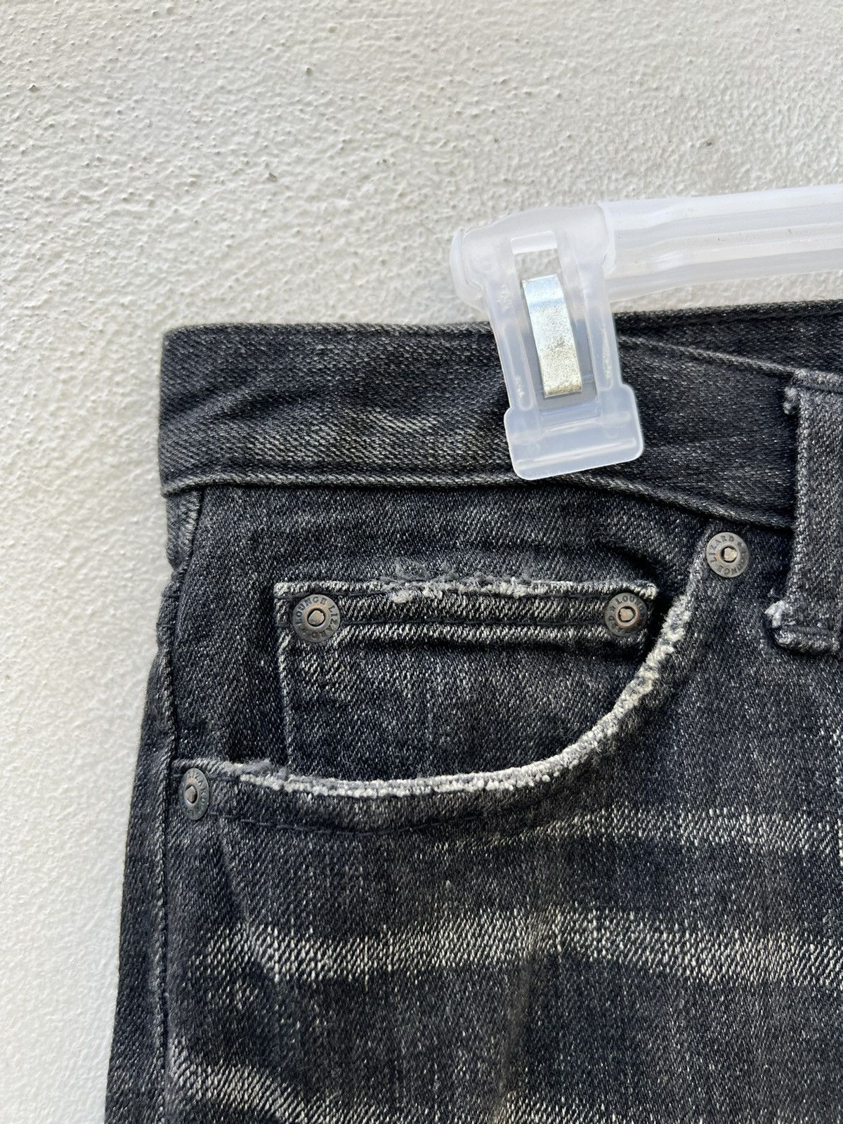 Lounge Lizard Vintage Lounge Lizard Distress Fade Black Denim Jeans Size 3 Size US 31 - 4 Thumbnail