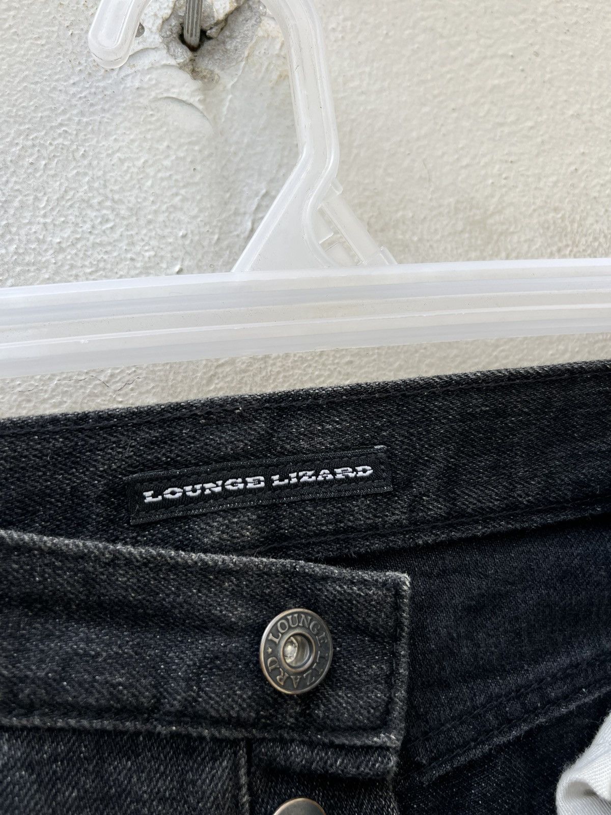 Lounge Lizard Vintage Lounge Lizard Distress Fade Black Denim Jeans Size 3 Size US 31 - 3 Thumbnail