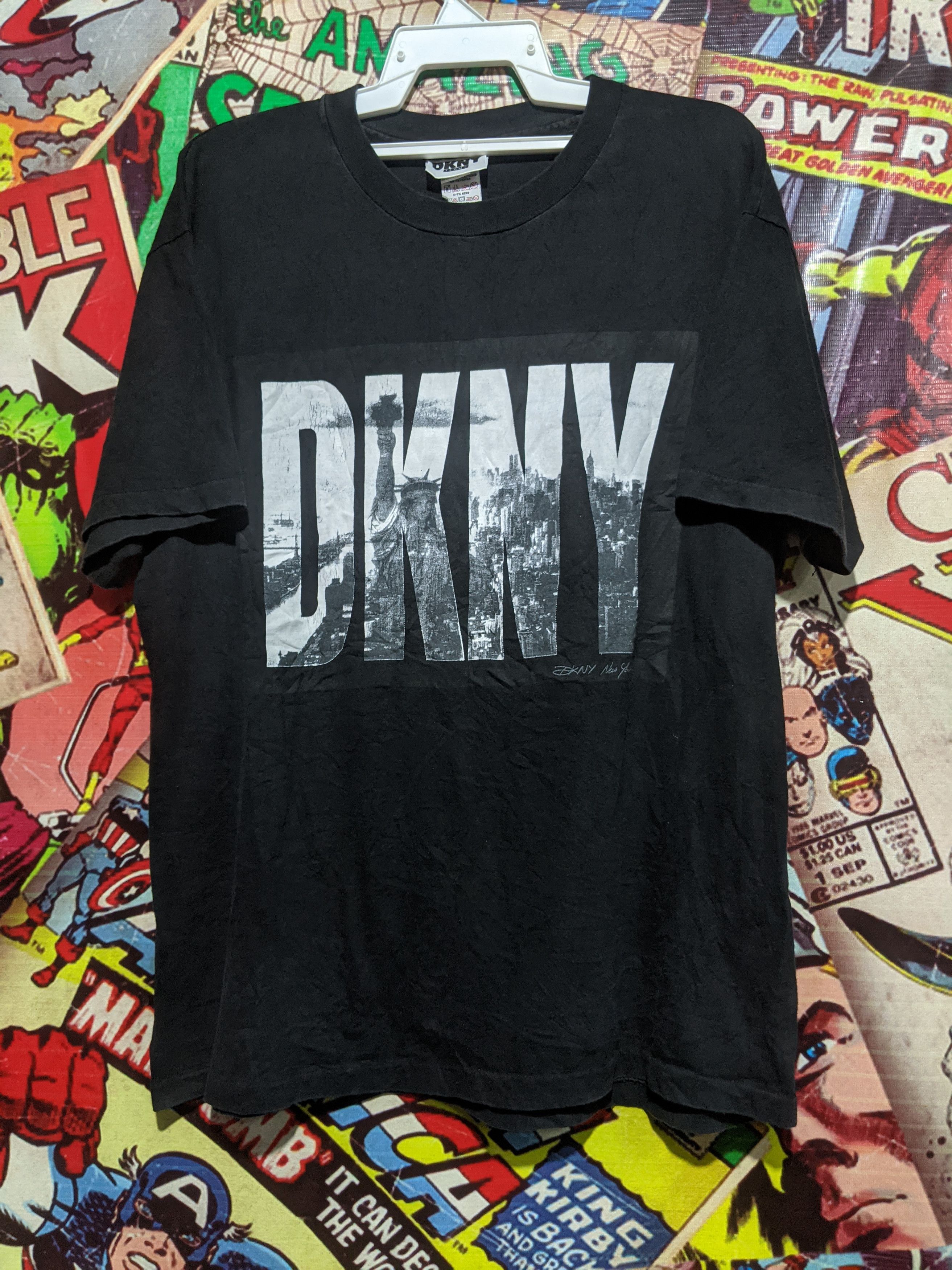 VTG DKNY JEANS NEW YORK TEE