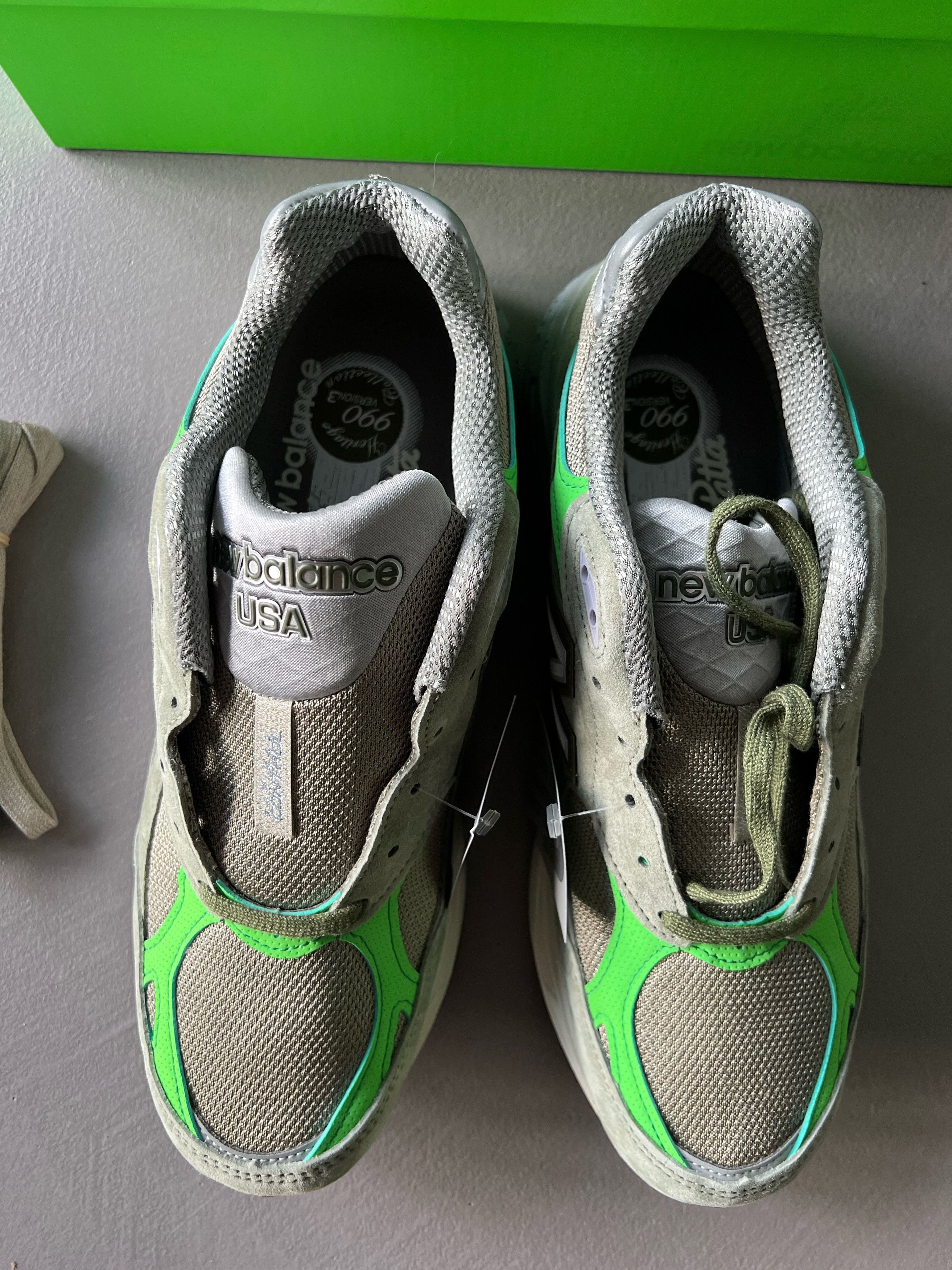 New Balance × Patta Patta x New Balance 990 v3, Grey Lime Green Size US 9.5 / EU 42-43 - 4 Thumbnail
