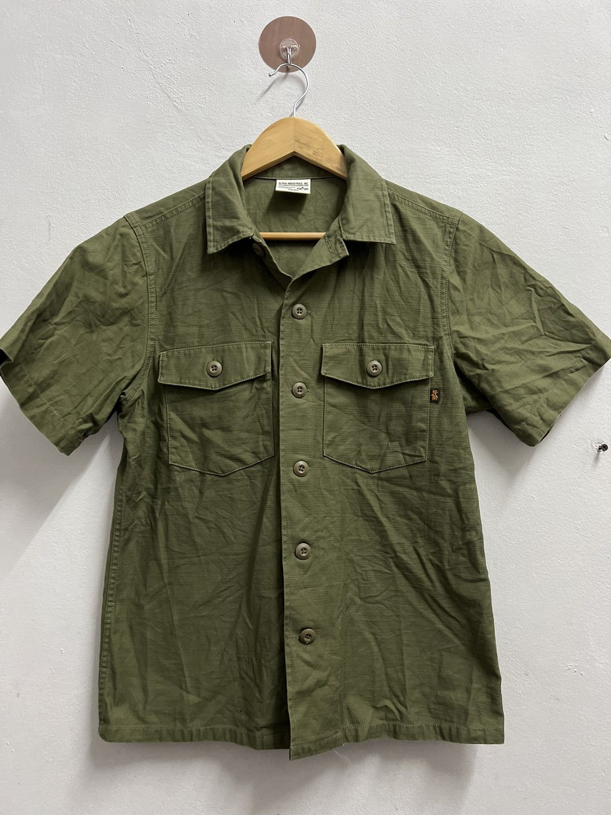 Alpha Industries Alpha industries short sleeve button up shirt 🔥 Size US S / EU 44-46 / 1 - 1 Thumbnail