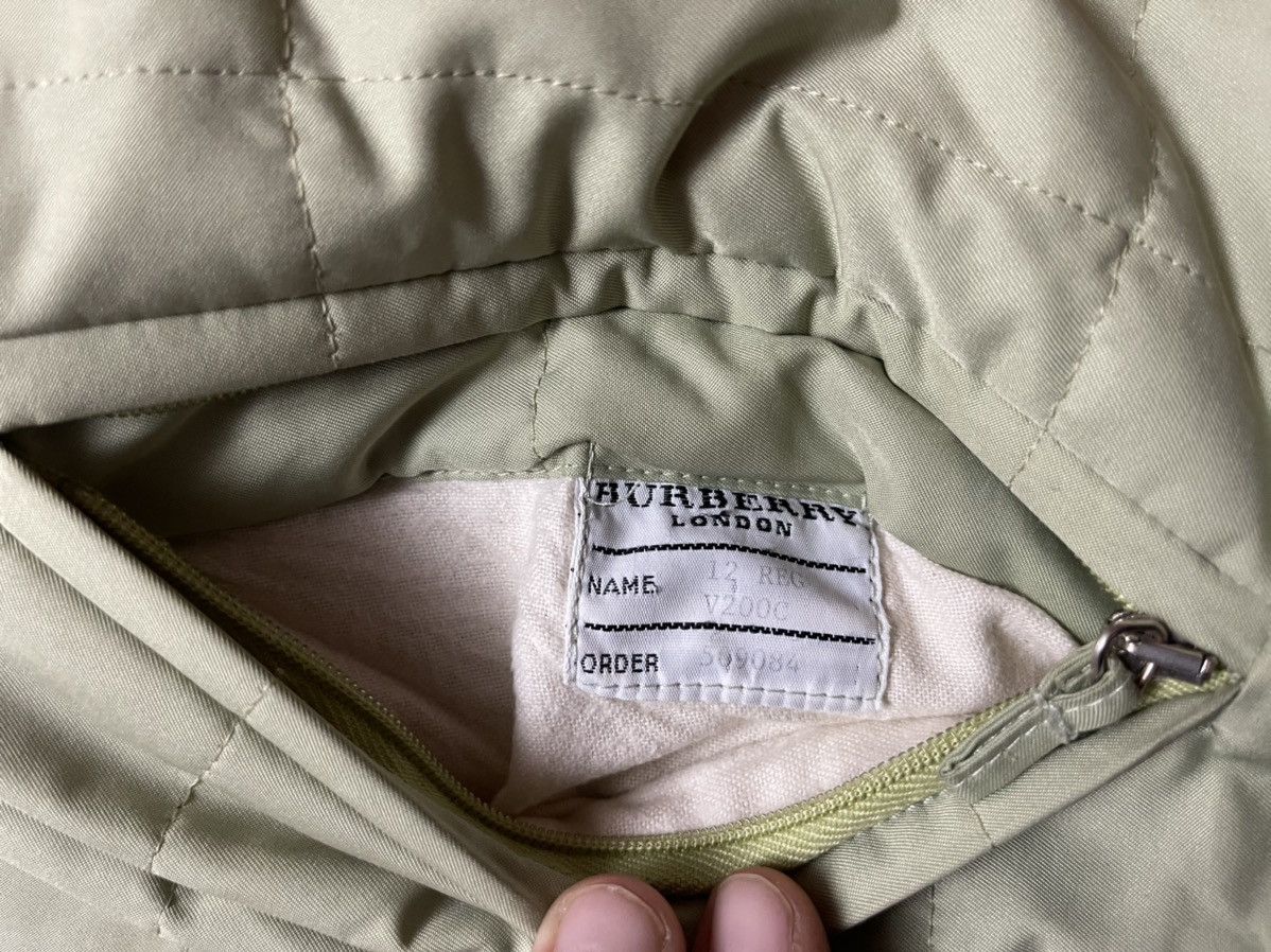 Burberry × Designer × Vintage Burberry 2000s vintage quilted light-green jacket Size M / US 6-8 / IT 42-44 - 8 Thumbnail