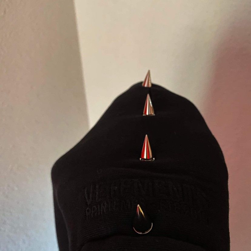 Vetements Vetements Pirate Spiked Hoodie Size US S / EU 44-46 / 1 - 2 Thumbnail