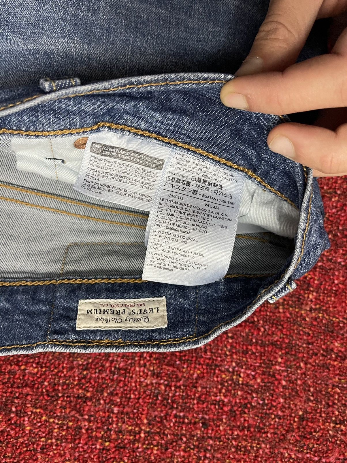 Designer × Levi's Levi’s denim shorts Size US 34 / EU 50 - 3 Thumbnail