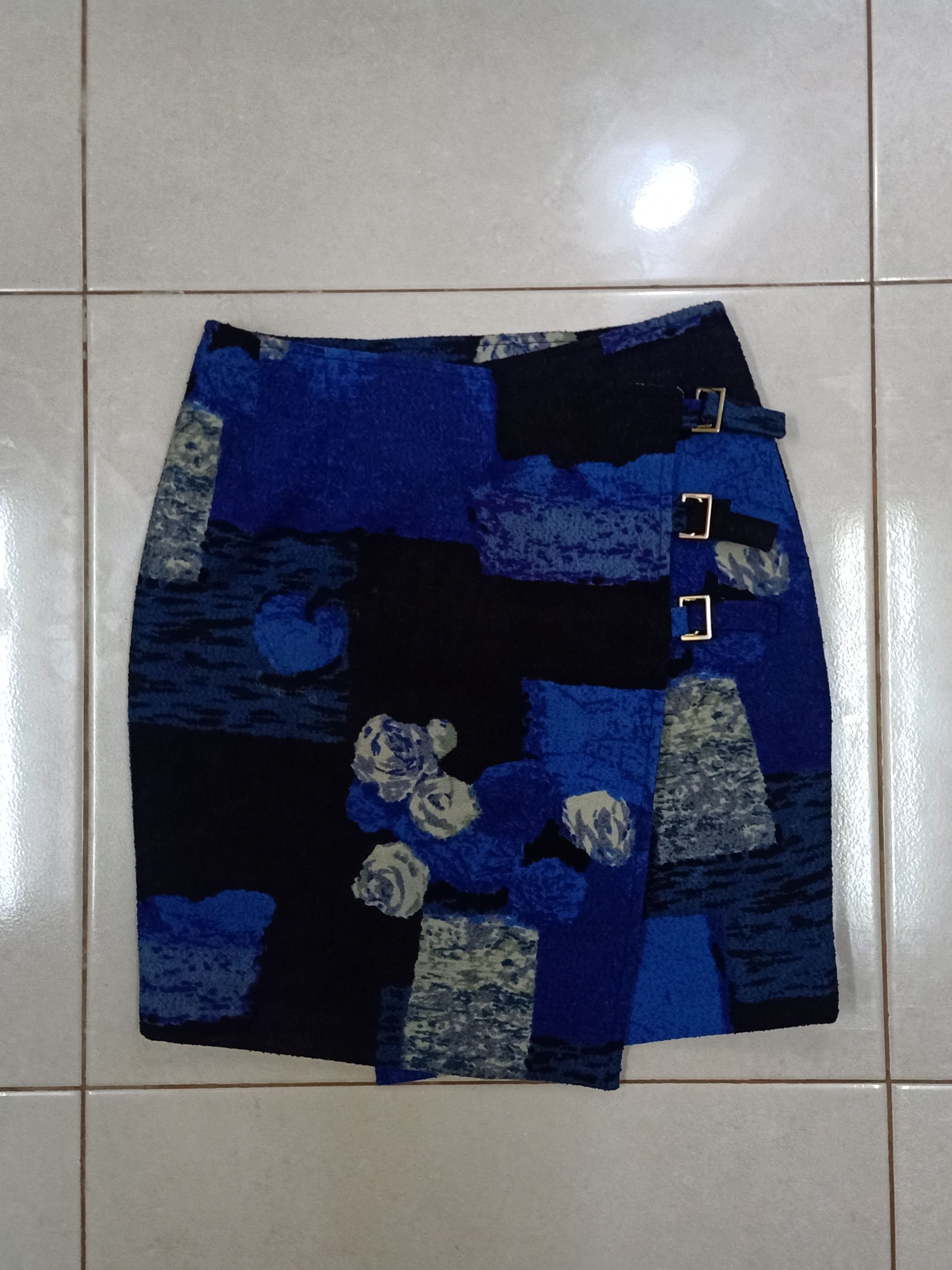 Japanese Brand KENZO PARIS Made In France Blue Flowers Cashmere Mini Skirt Size 26" / US 2 / IT 38 - 6 Thumbnail