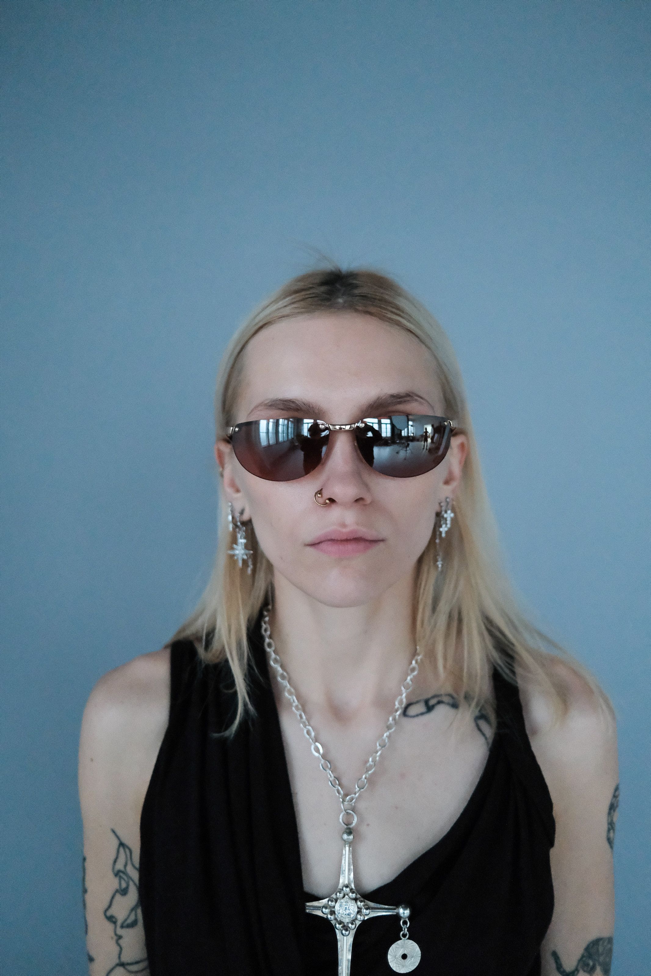 image of Archival Clothing x Valentino '00S Red Lens Rimless Sunglasses, Men's