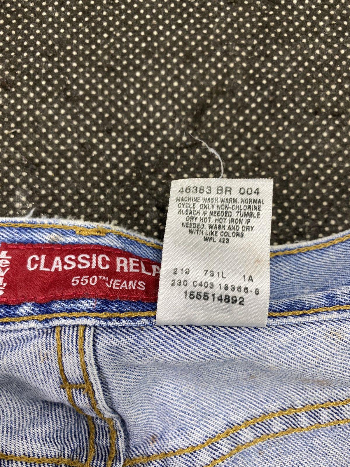 Levi's VINTAGE LEVIS 550 DISTRESSED BLUE WASH JEANS-J478 Size 32" / US 10 / IT 46 - 8 Thumbnail