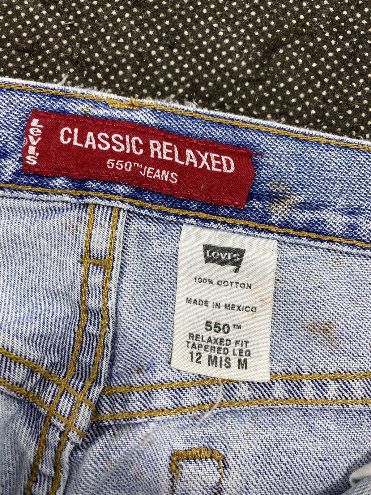 Levi's VINTAGE LEVIS 550 DISTRESSED BLUE WASH JEANS-J478 Size 32" / US 10 / IT 46 - 7 Thumbnail