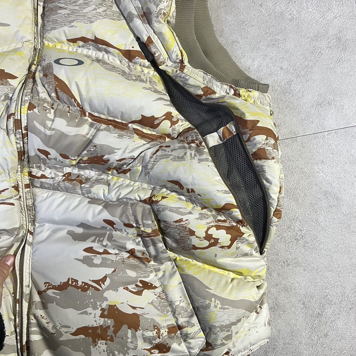 Oakley Vintage Oakley Camo Down Vest Jacket Size US M / EU 48-50 / 2 - 2 Thumbnail