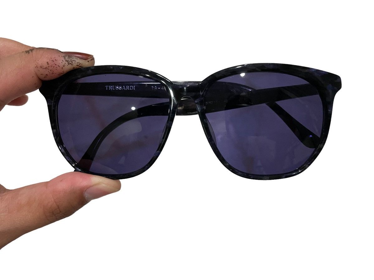Trussardi × Vintage Vintage Trussardi Sunglasses TR-49 Size ONE SIZE - 14 Thumbnail