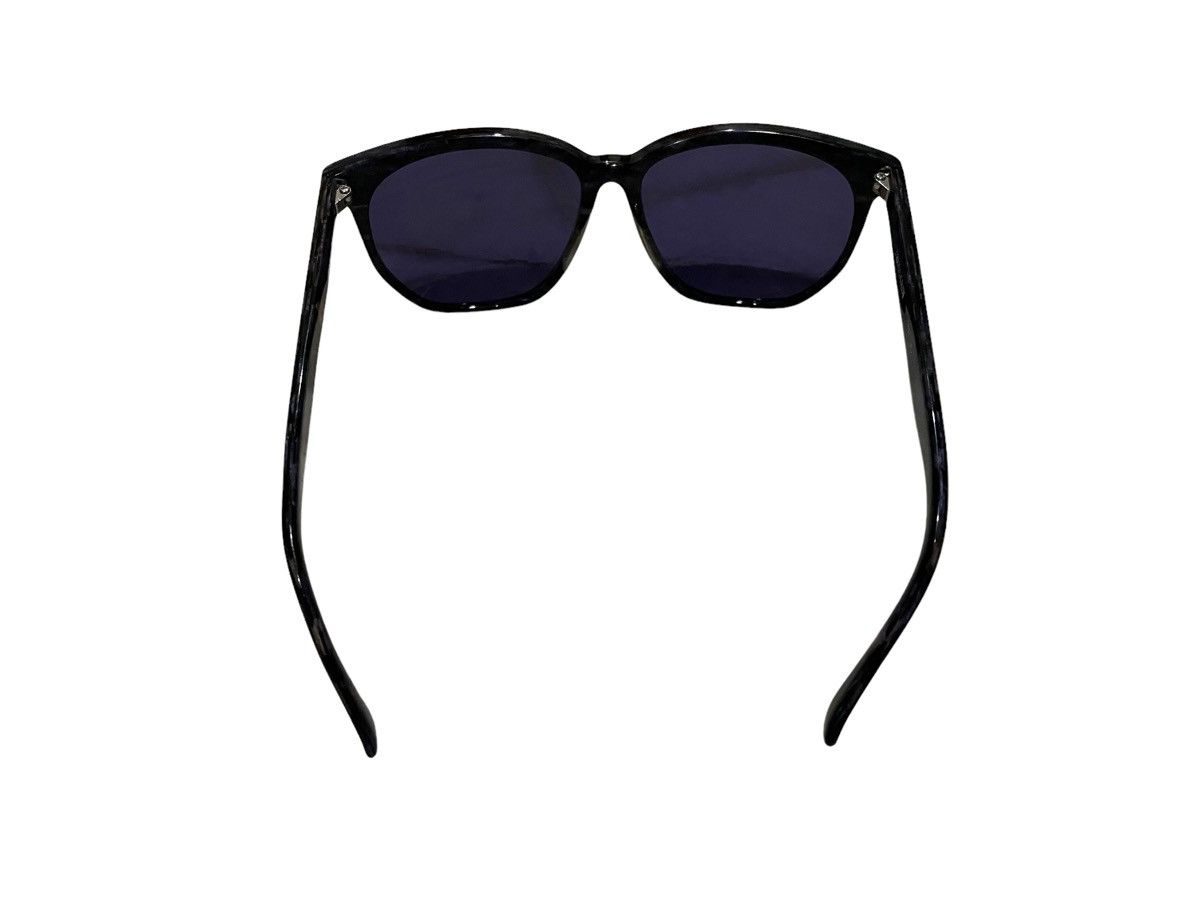 Trussardi × Vintage Vintage Trussardi Sunglasses TR-49 Size ONE SIZE - 6 Thumbnail