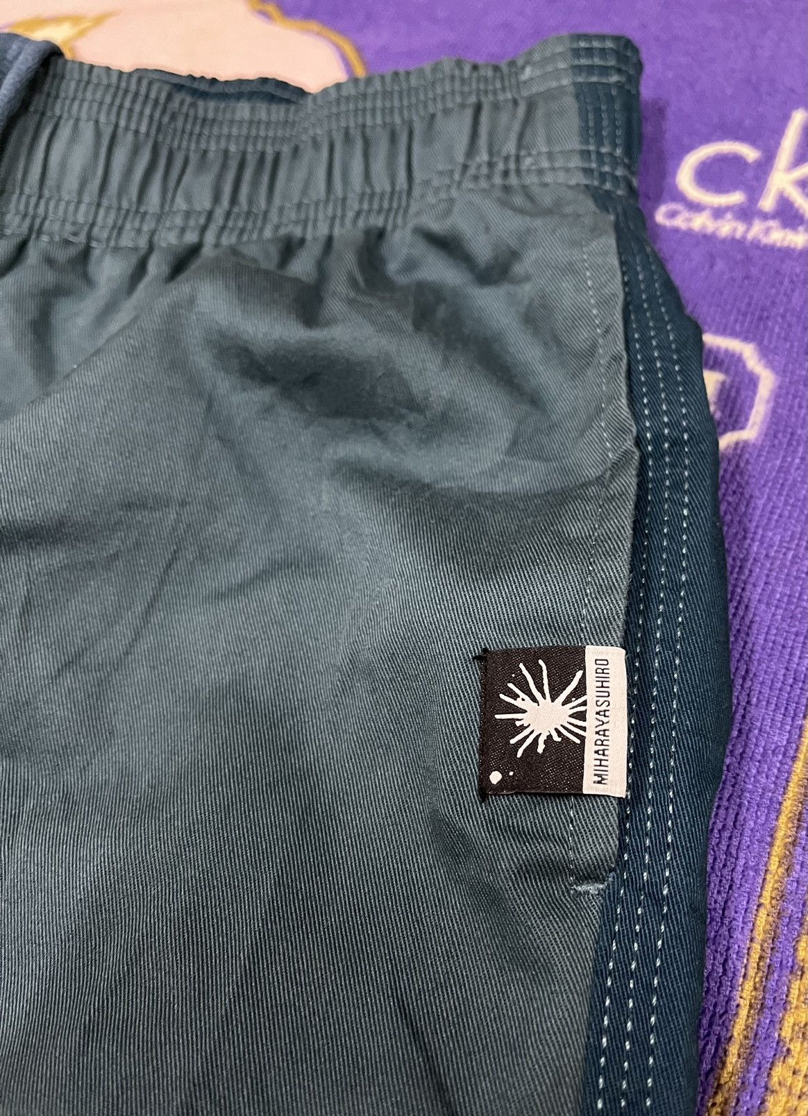 Maison MIHARA YASUHIRO MIHARAYASUHIRO x GU Casual Pants Size US 32 / EU 48 - 7 Thumbnail