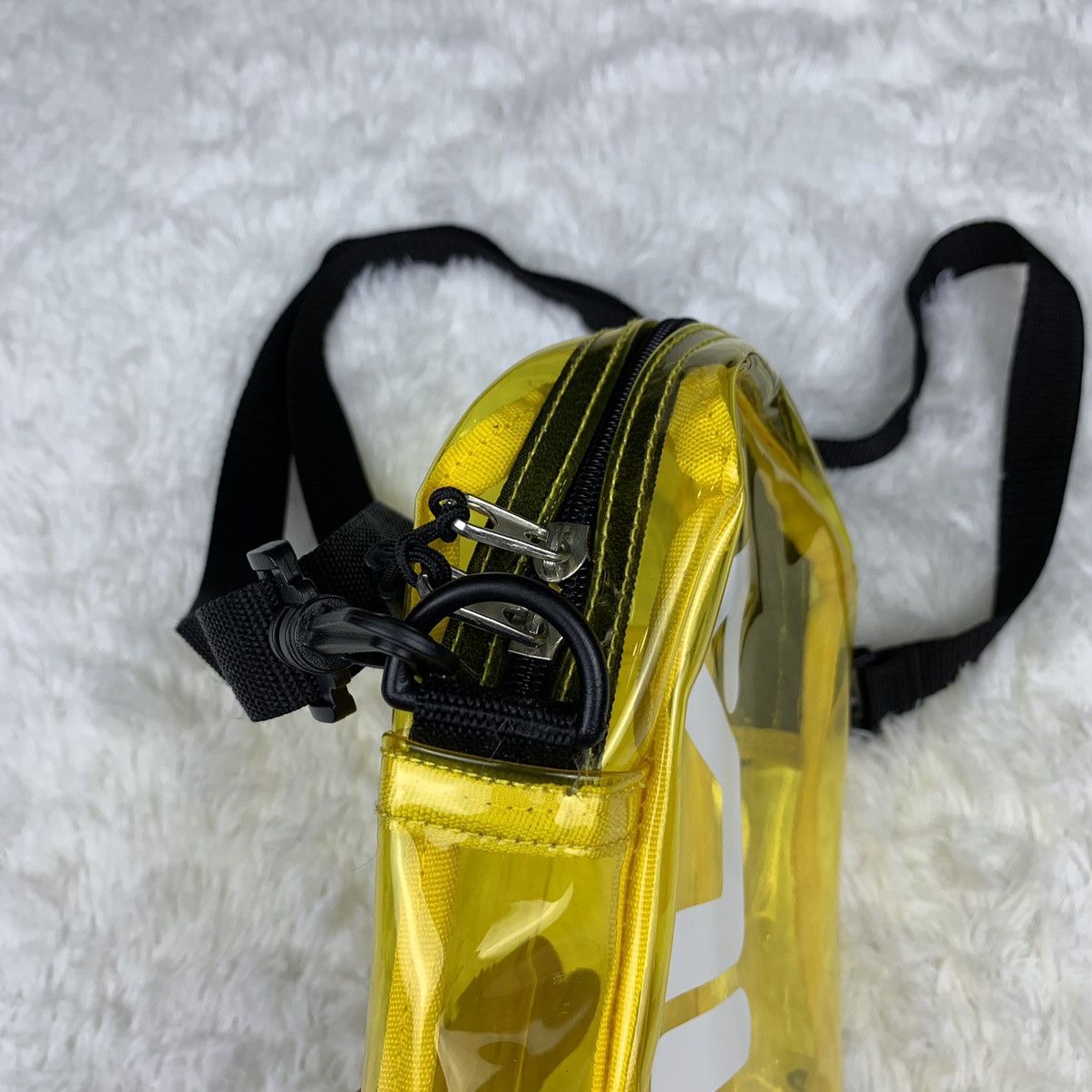 Fila FILA sling bag / shoulder bag transparent design.. Size ONE SIZE - 7 Thumbnail