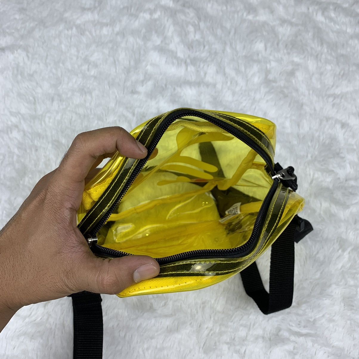 Fila FILA sling bag / shoulder bag transparent design.. Size ONE SIZE - 12 Thumbnail
