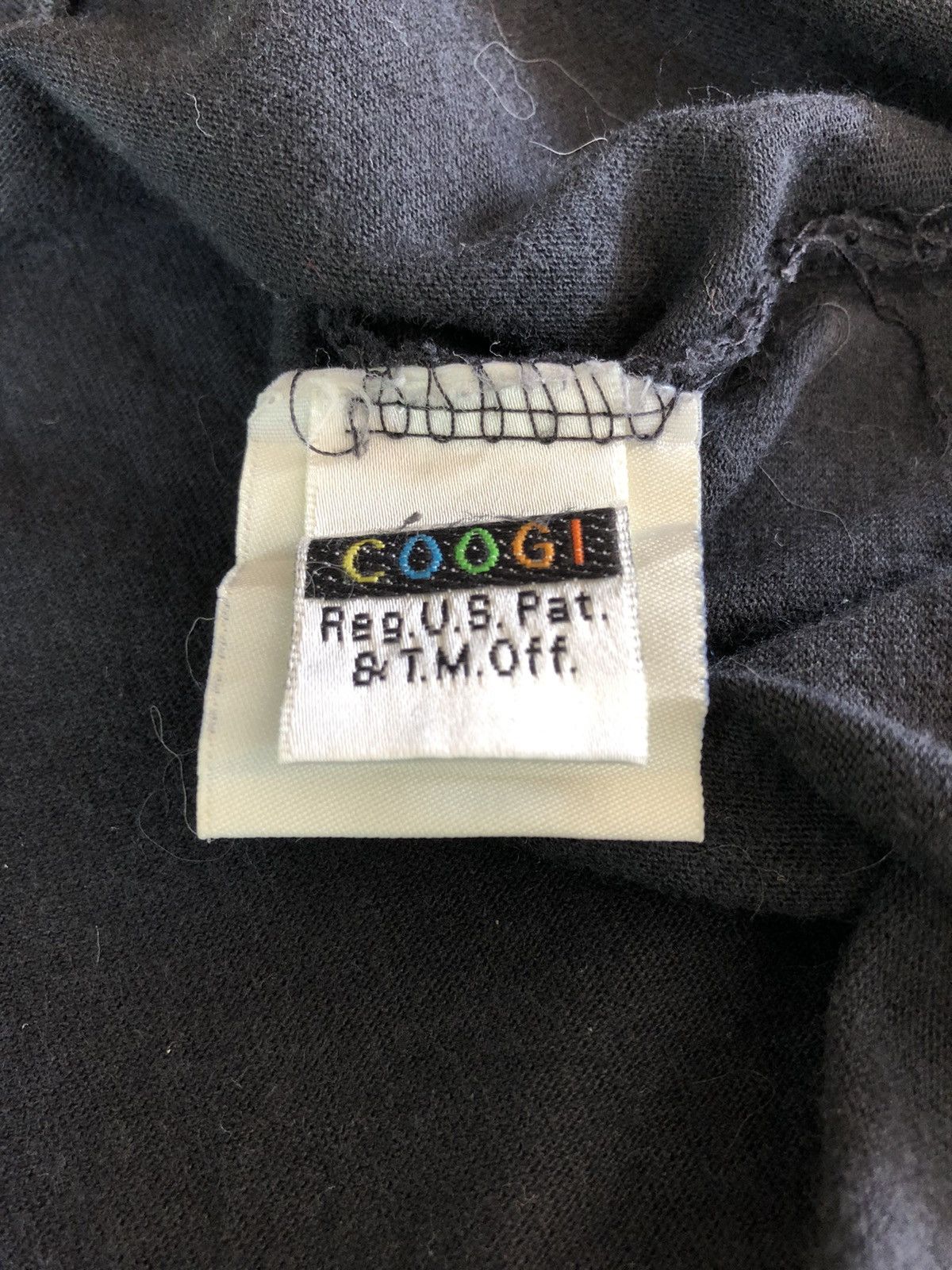 Coogi Rare Vintage Coogi Embroidery Logo Tee Size US L / EU 52-54 / 3 - 6 Thumbnail