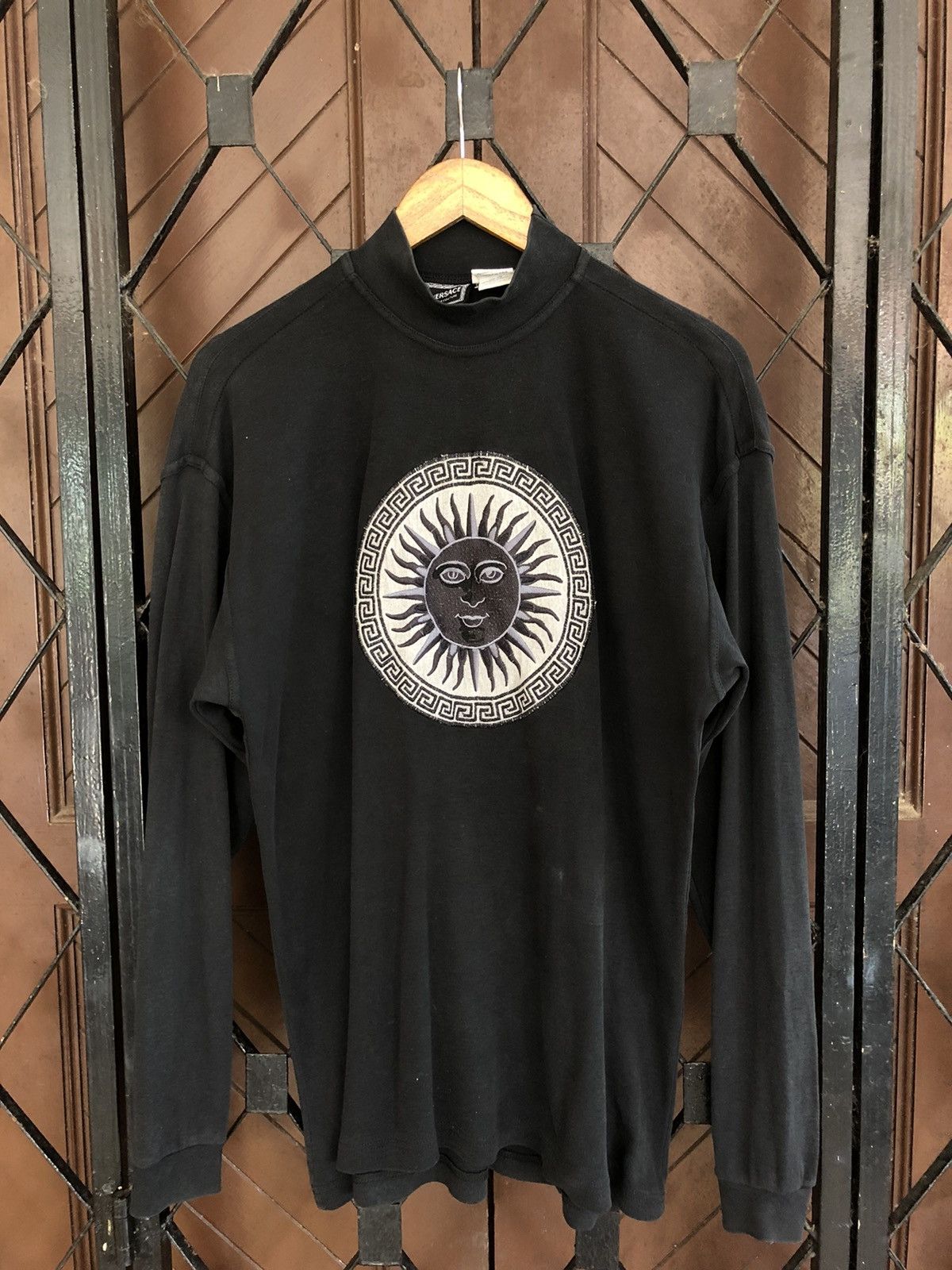 Versace × Versace Jeans Couture × Vintage Vintage Versace Long Sleeve Shirt Size US S / EU 44-46 / 1 - 1 Thumbnail