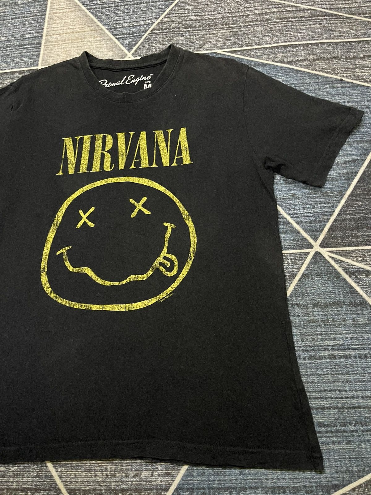 Band Tees × Nirvana NIRVANA SMILE 2017 TSHIRT Size US M / EU 48-50 / 2 - 4 Thumbnail