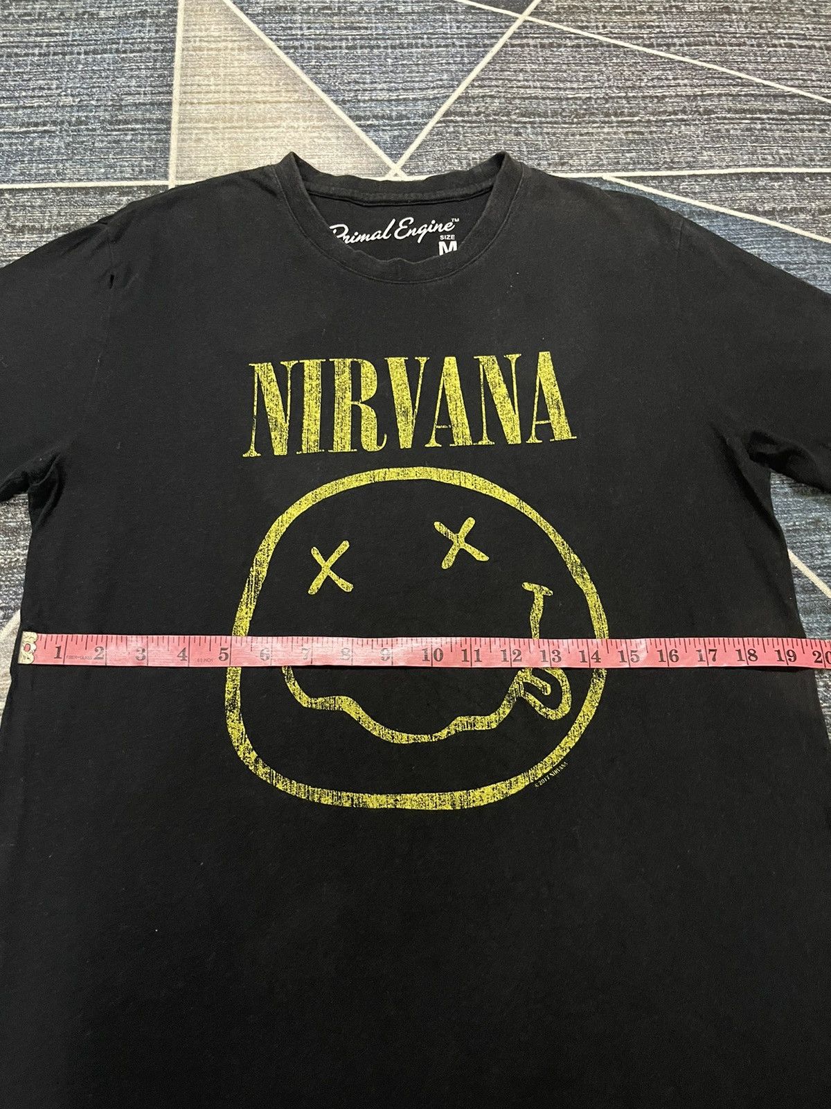 Band Tees × Nirvana NIRVANA SMILE 2017 TSHIRT Size US M / EU 48-50 / 2 - 11 Thumbnail